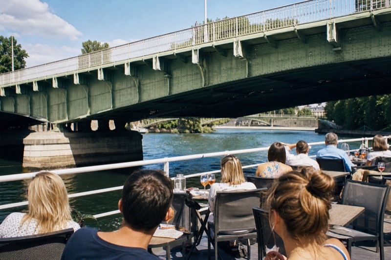 Unlimited Prosecco, Beer, Aperol & Limoncello Spritz Cruise in Budapest