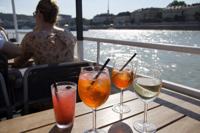 Unlimited Prosecco, Beer, Aperol & Limoncello Spritz Cruise in Budapest